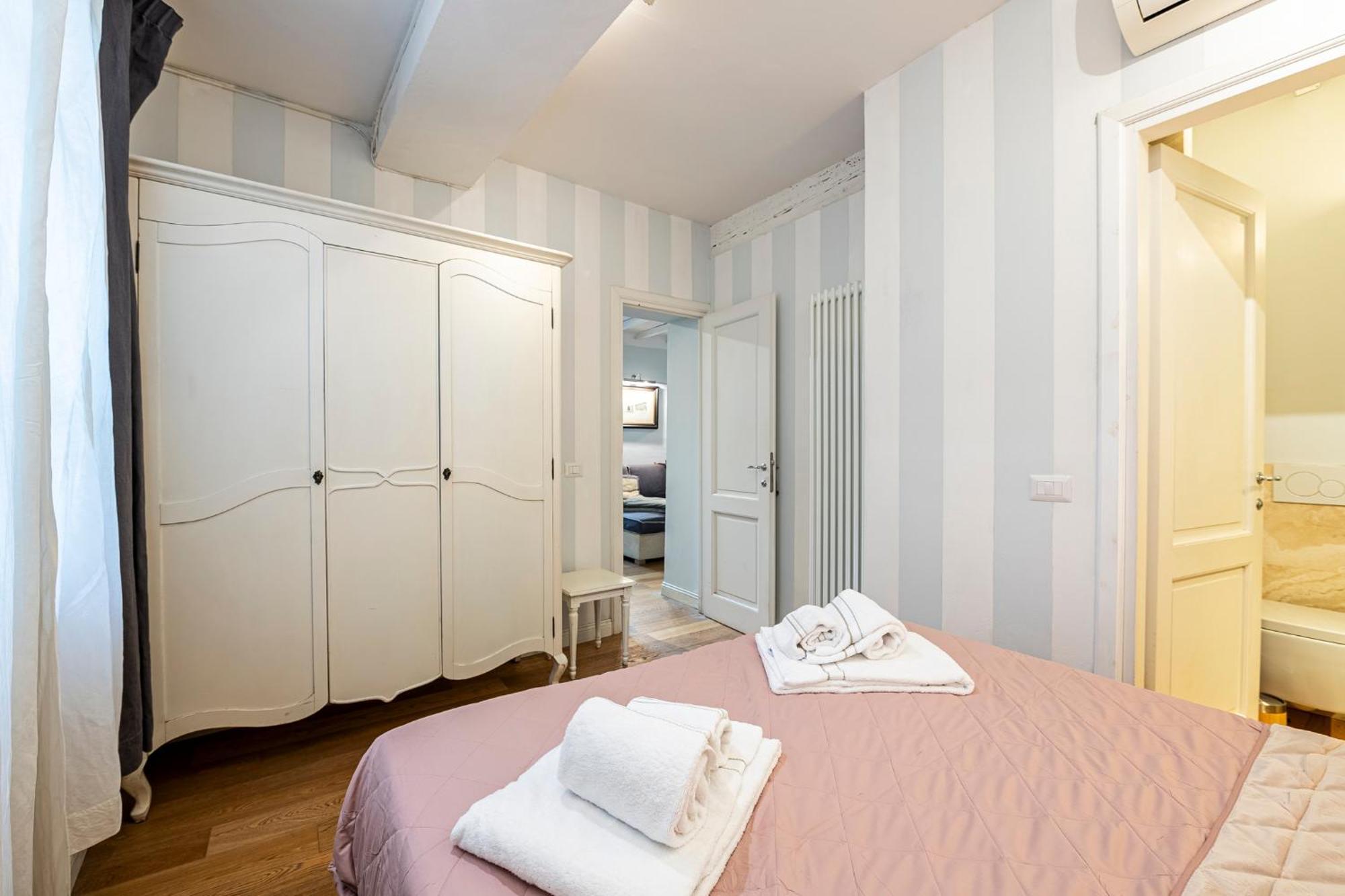 Suite In Pz. Michelangelo: Due Camere Con Due Bagni 피렌체 외부 사진